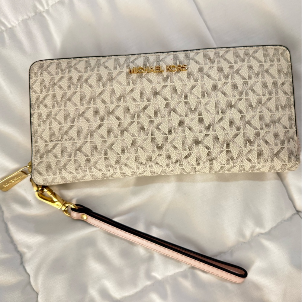 Michael Kors Large Logo Continental Wallet